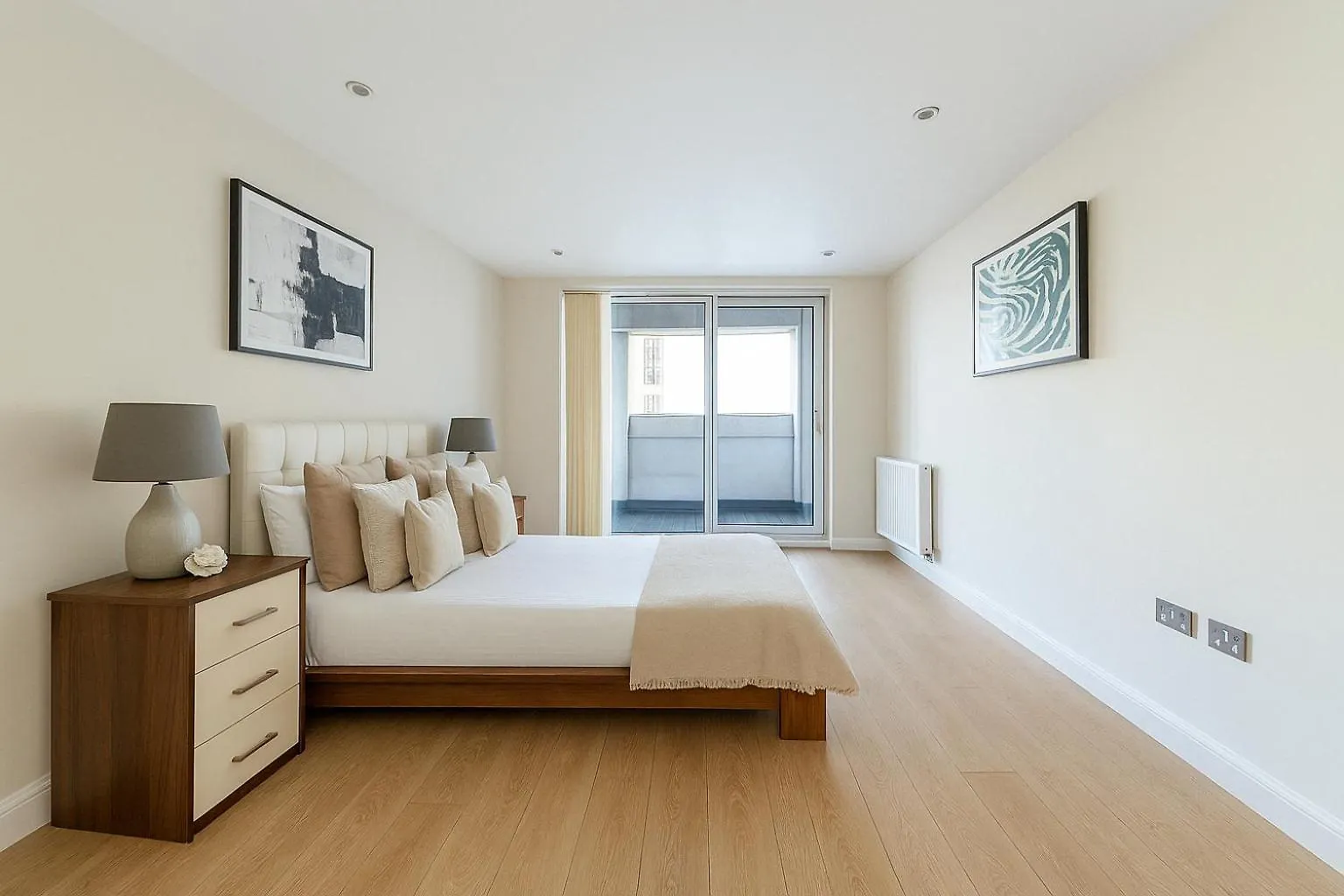 Stylish 1-Bed Flat In Greenwich - Steps From Dlr & City Views Londra