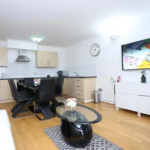 Gorgeous 2 Bedroom 2 Bathroom Woolwich London